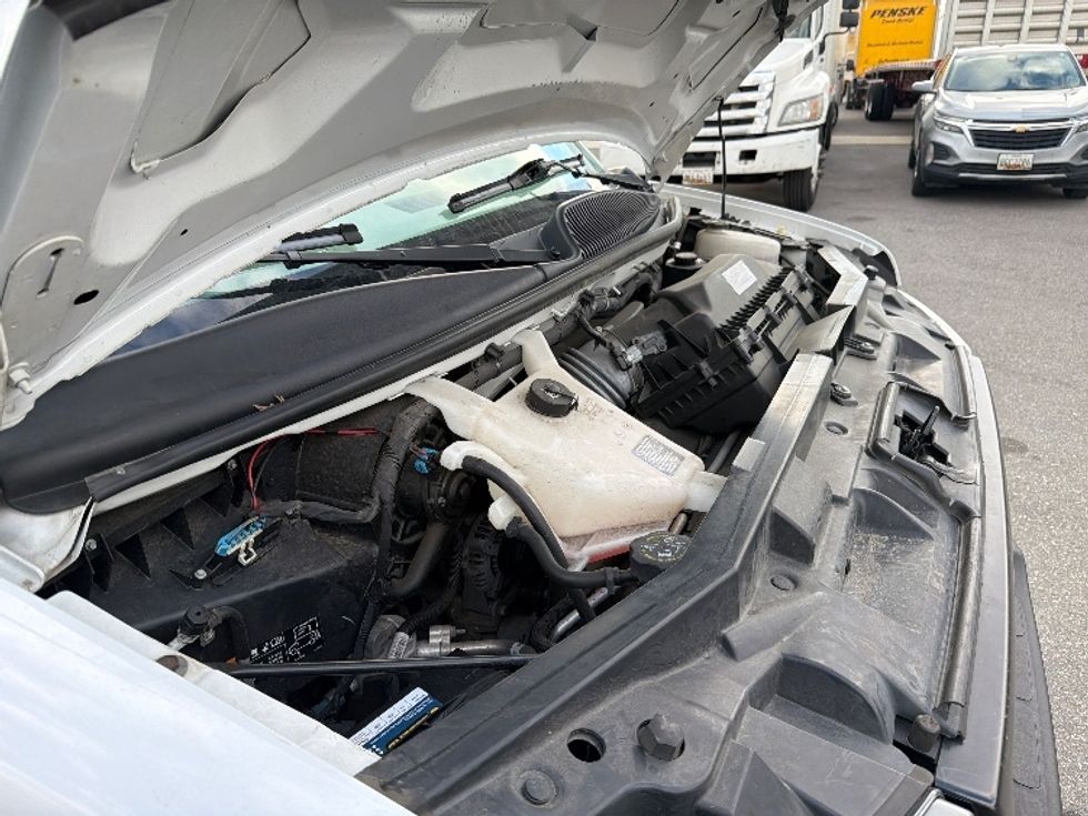 Light Duty Box Truck-Light and Medium Duty Trucks-GMC-2021-Savana G33903-Baltimore-MD-95,591\n\t\tmiles-$ 29,000 - Image 22