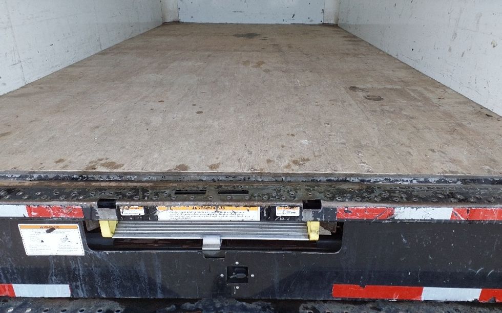 Light Duty Box Truck-Light and Medium Duty Trucks-GMC-2021-Savana G33903-Bangor-ME-97,742\n\t\tmiles-$ 25,250 - Image 10