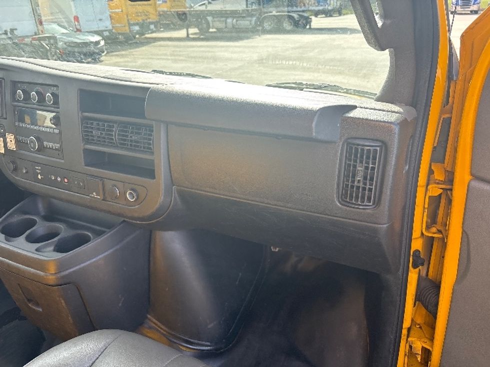 Light Duty Box Truck-Light and Medium Duty Trucks-GMC-2021-Savana G33903-Baton Rouge-LA-100,399\n\t\tmiles-$ 26,500 - Image 20