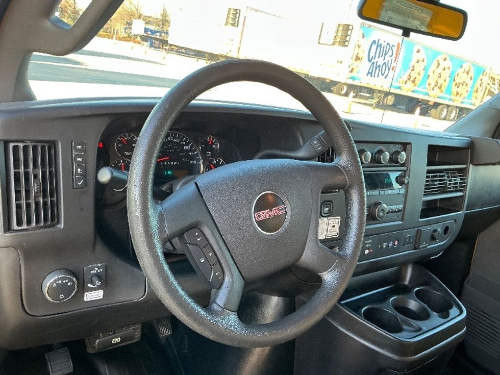 Light Duty Box Truck-Light and Medium Duty Trucks-GMC-2021-Savana G33903-Baton Rouge-LA-101,581\n\t\tmiles-$ 26,250 - Image 16