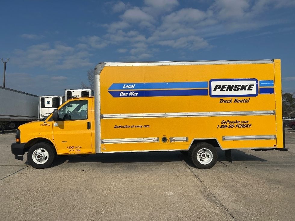 Light Duty Box Truck-Light and Medium Duty Trucks-GMC-2021-Savana G33903-Baton Rouge-LA-101,581\n\t\tmiles-$ 26,250 - Image 4