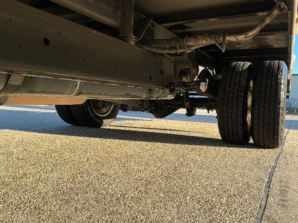 Light Duty Box Truck-Light and Medium Duty Trucks-GMC-2021-Savana G33903-Baton Rouge-LA-101,581\n\t\tmiles-$ 26,250 - Image 5