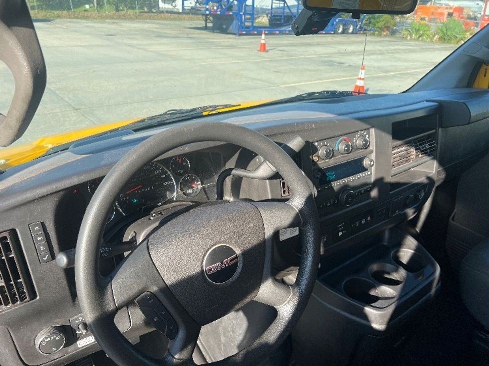 Light Duty Box Truck-Light and Medium Duty Trucks-GMC-2021-Savana G33903-Baton Rouge-LA-106,678\n\t\tmiles-$ 25,000 - Image 17
