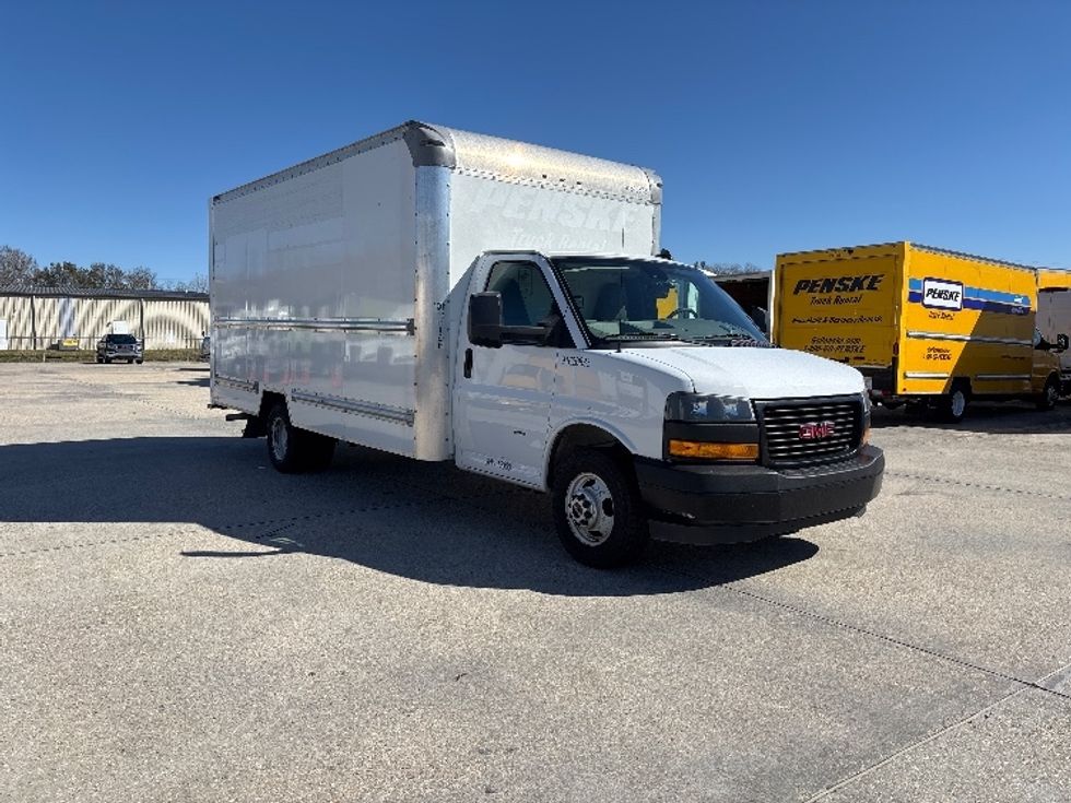 Light Duty Box Truck-Light and Medium Duty Trucks-GMC-2021-Savana G33903-Baton Rouge-LA-114,752\n\t\tmiles-$ 27,750 - Image 1