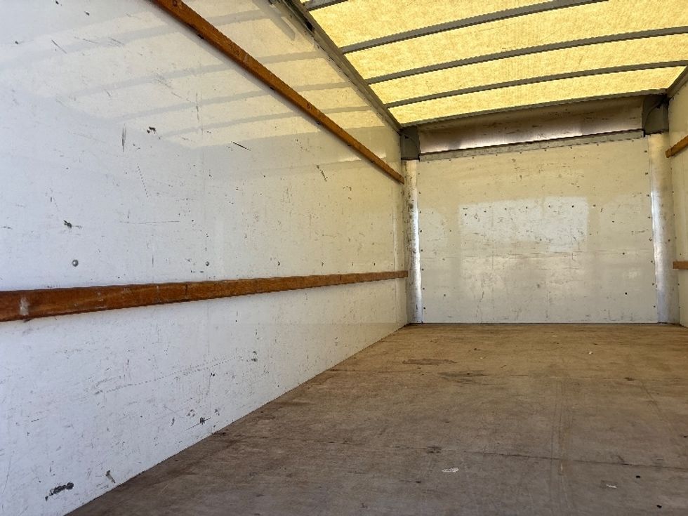 Light Duty Box Truck-Light and Medium Duty Trucks-GMC-2021-Savana G33903-Baton Rouge-LA-114,752\n\t\tmiles-$ 27,750 - Image 11