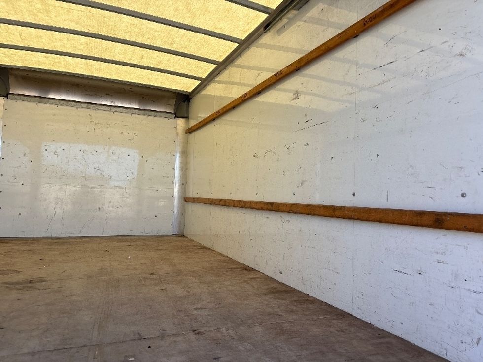 Light Duty Box Truck-Light and Medium Duty Trucks-GMC-2021-Savana G33903-Baton Rouge-LA-114,752\n\t\tmiles-$ 27,750 - Image 12