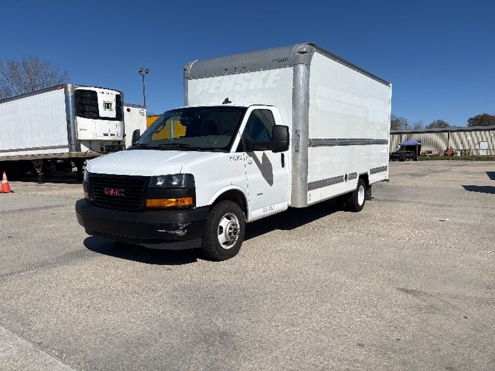 Light Duty Box Truck-Light and Medium Duty Trucks-GMC-2021-Savana G33903-Baton Rouge-LA-114,752\n\t\tmiles-$ 27,750 - Image 3