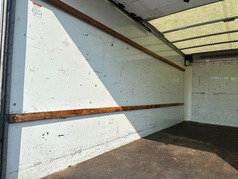 Light Duty Box Truck-Light and Medium Duty Trucks-GMC-2021-Savana G33903-Baton Rouge-LA-120,026\n\t\tmiles-$ 25,750 - Image 10