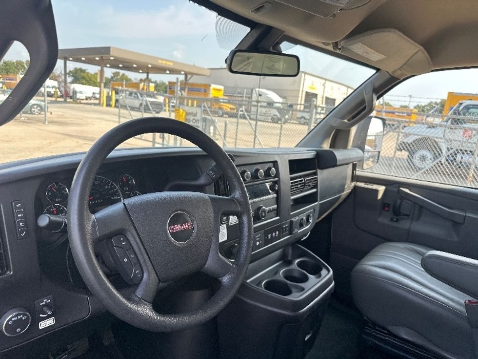 Light Duty Box Truck-Light and Medium Duty Trucks-GMC-2021-Savana G33903-Baton Rouge-LA-120,026\n\t\tmiles-$ 25,750 - Image 16