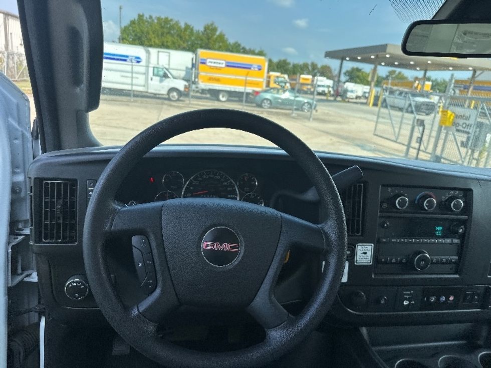 Light Duty Box Truck-Light and Medium Duty Trucks-GMC-2021-Savana G33903-Baton Rouge-LA-120,026\n\t\tmiles-$ 25,750 - Image 17