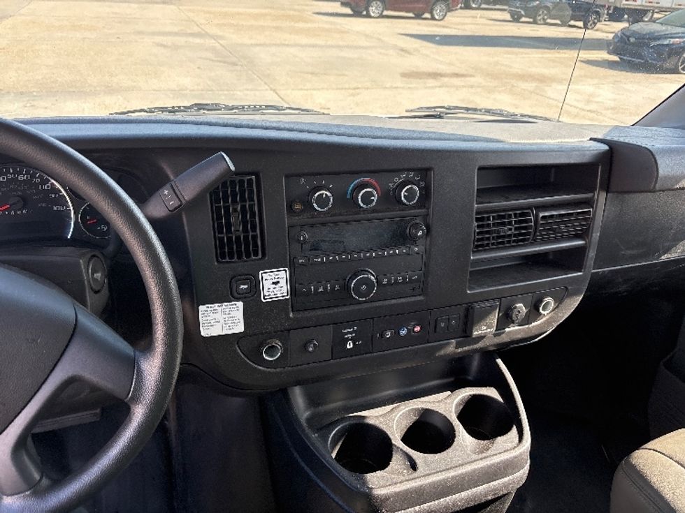 Light Duty Box Truck-Light and Medium Duty Trucks-GMC-2021-Savana G33903-Baton Rouge-LA-129,109\n\t\tmiles-$ 25,750 - Image 15