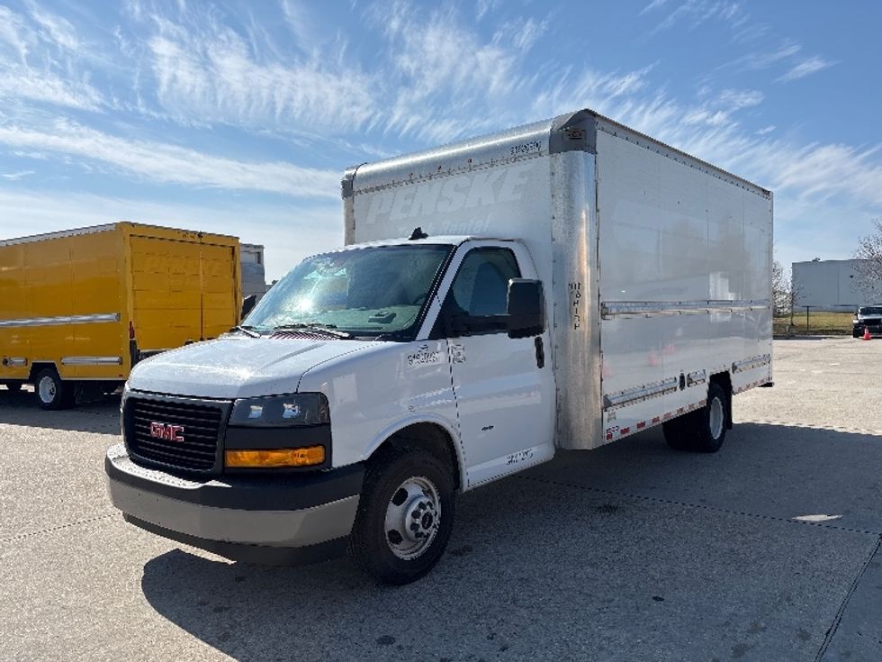 Light Duty Box Truck-Light and Medium Duty Trucks-GMC-2021-Savana G33903-Baton Rouge-LA-129,109\n\t\tmiles-$ 25,750 - Image 3