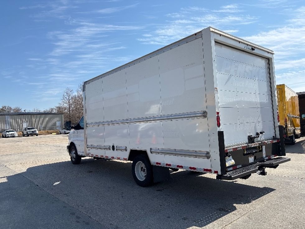 Light Duty Box Truck-Light and Medium Duty Trucks-GMC-2021-Savana G33903-Baton Rouge-LA-129,109\n\t\tmiles-$ 25,750 - Image 5