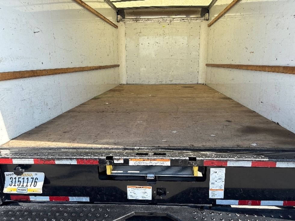 Light Duty Box Truck-Light and Medium Duty Trucks-GMC-2021-Savana G33903-Baton Rouge-LA-129,109\n\t\tmiles-$ 25,750 - Image 8