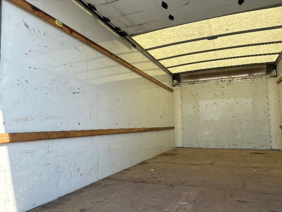 Light Duty Box Truck-Light and Medium Duty Trucks-GMC-2021-Savana G33903-Baton Rouge-LA-129,109\n\t\tmiles-$ 25,750 - Image 9