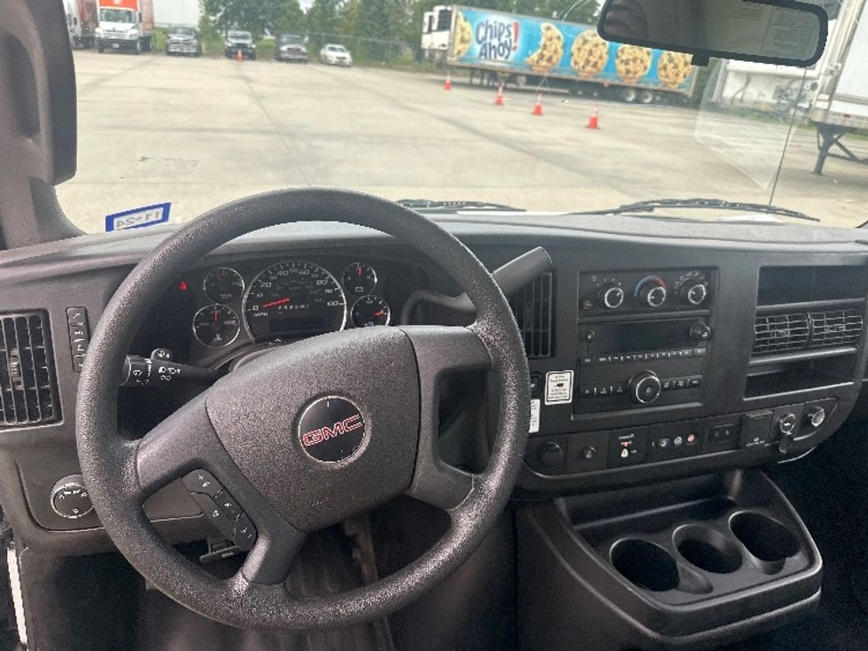 Light Duty Box Truck-Light and Medium Duty Trucks-GMC-2021-Savana G33903-Baton Rouge-LA-75,151\n\t\tmiles-$ 32,250 - Image 16