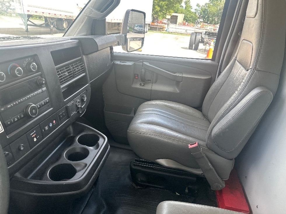 Light Duty Box Truck-Light and Medium Duty Trucks-GMC-2021-Savana G33903-Baton Rouge-LA-75,151\n\t\tmiles-$ 32,250 - Image 17
