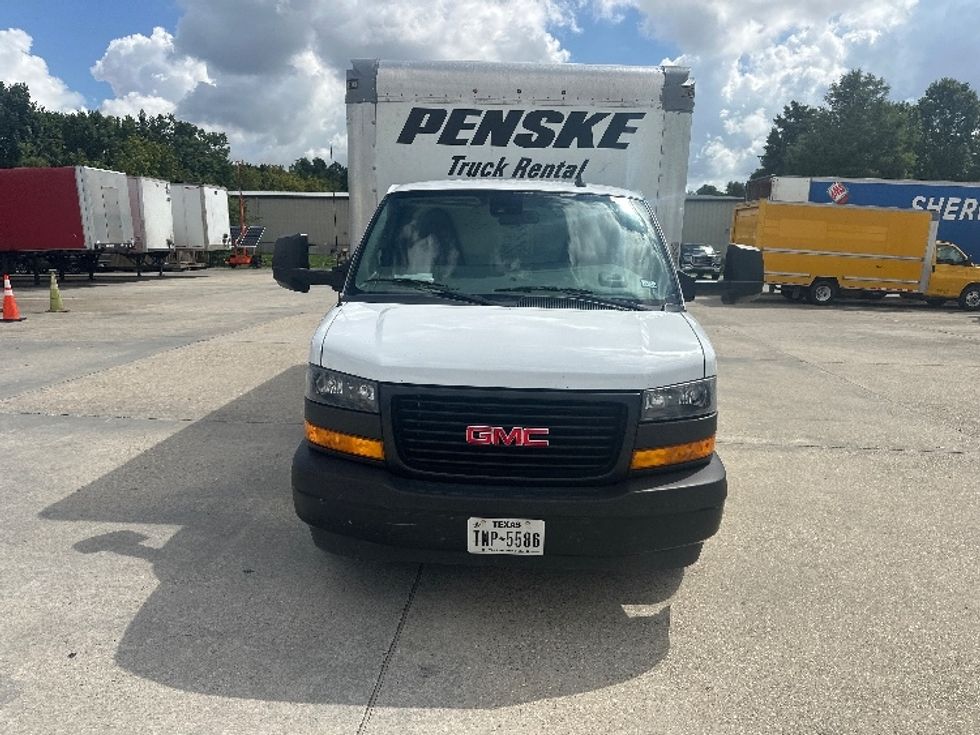Light Duty Box Truck-Light and Medium Duty Trucks-GMC-2021-Savana G33903-Baton Rouge-LA-75,151\n\t\tmiles-$ 32,250 - Image 2