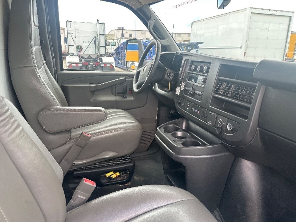 Light Duty Box Truck-Light and Medium Duty Trucks-GMC-2021-Savana G33903-Baton Rouge-LA-75,151\n\t\tmiles-$ 32,250 - Image 20