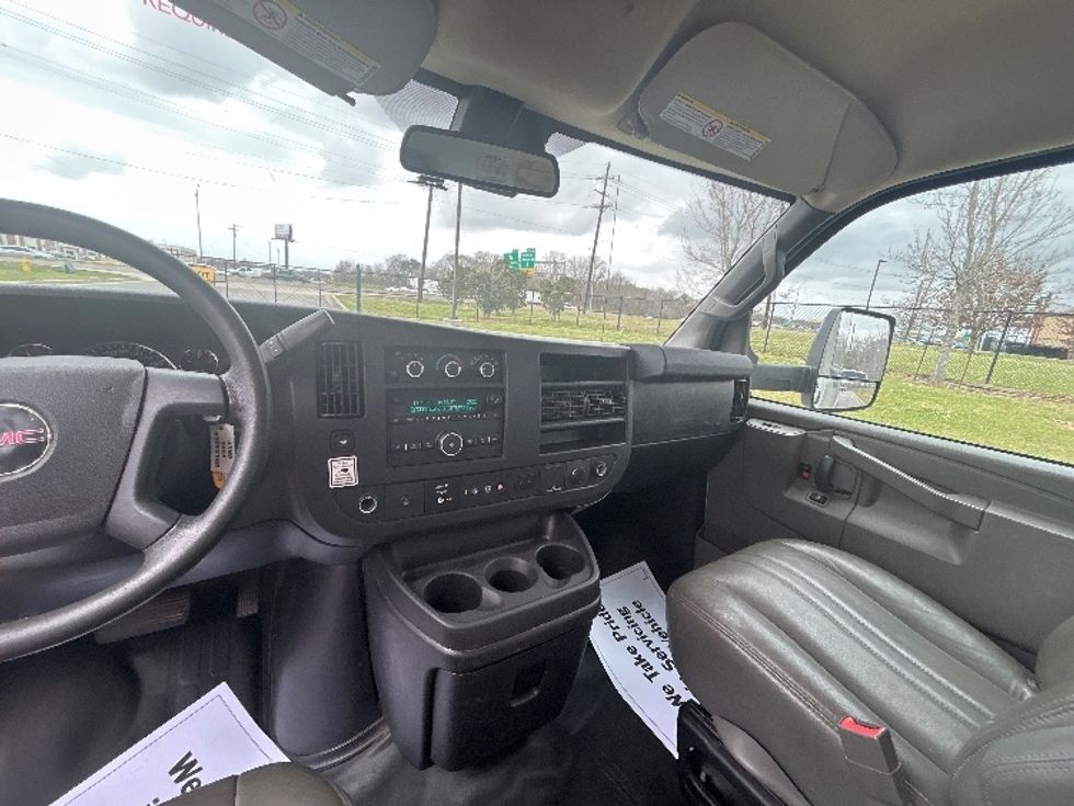 Light Duty Box Truck-Light and Medium Duty Trucks-GMC-2021-Savana G33903-Baton Rouge-LA-78,577\n\t\tmiles-$ 31,750 - Image 14