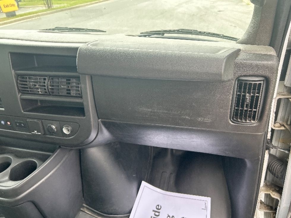 Light Duty Box Truck-Light and Medium Duty Trucks-GMC-2021-Savana G33903-Baton Rouge-LA-78,577\n\t\tmiles-$ 31,750 - Image 17