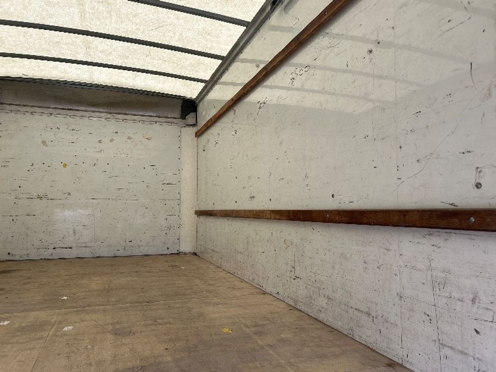 Light Duty Box Truck-Light and Medium Duty Trucks-GMC-2021-Savana G33903-Baton Rouge-LA-78,577\n\t\tmiles-$ 31,750 - Image 9