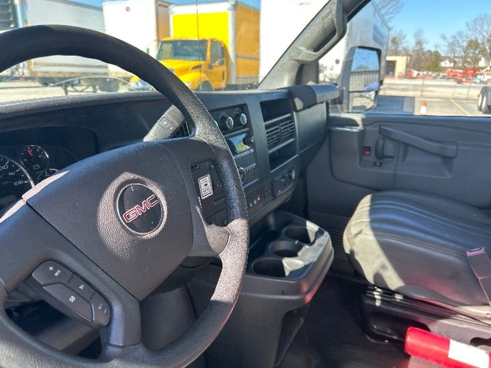 Light Duty Box Truck-Light and Medium Duty Trucks-GMC-2021-Savana G33903-Baton Rouge-LA-87,349\n\t\tmiles-$ 30,750 - Image 14