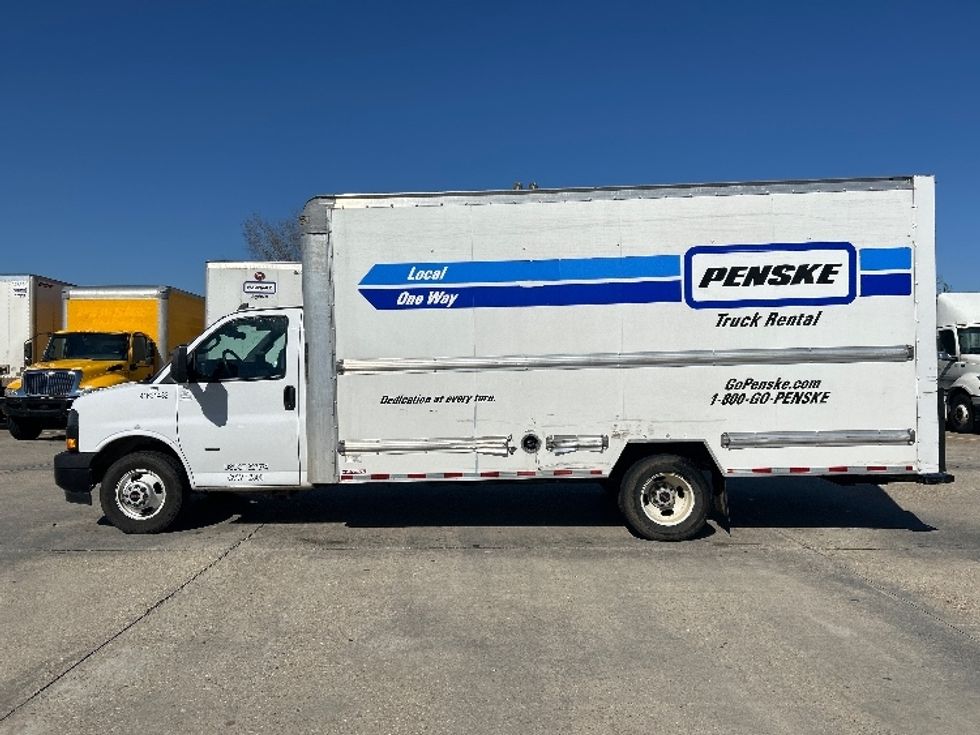 Light Duty Box Truck-Light and Medium Duty Trucks-GMC-2021-Savana G33903-Baton Rouge-LA-87,349\n\t\tmiles-$ 30,750 - Image 4