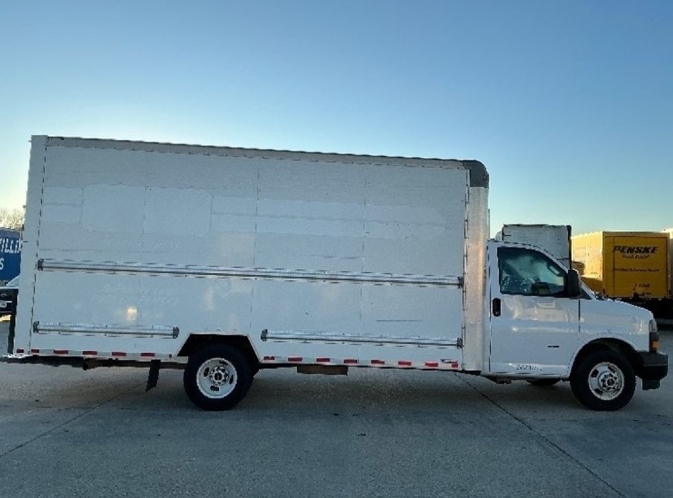 Light Duty Box Truck-Light and Medium Duty Trucks-GMC-2021-Savana G33903-Baton Rouge-LA-87,459\n\t\tmiles-$ 30,750 - Image 14