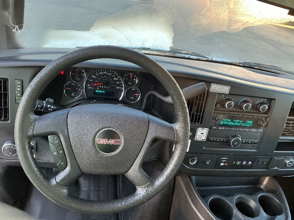 Light Duty Box Truck-Light and Medium Duty Trucks-GMC-2021-Savana G33903-Baton Rouge-LA-87,459\n\t\tmiles-$ 30,750 - Image 17