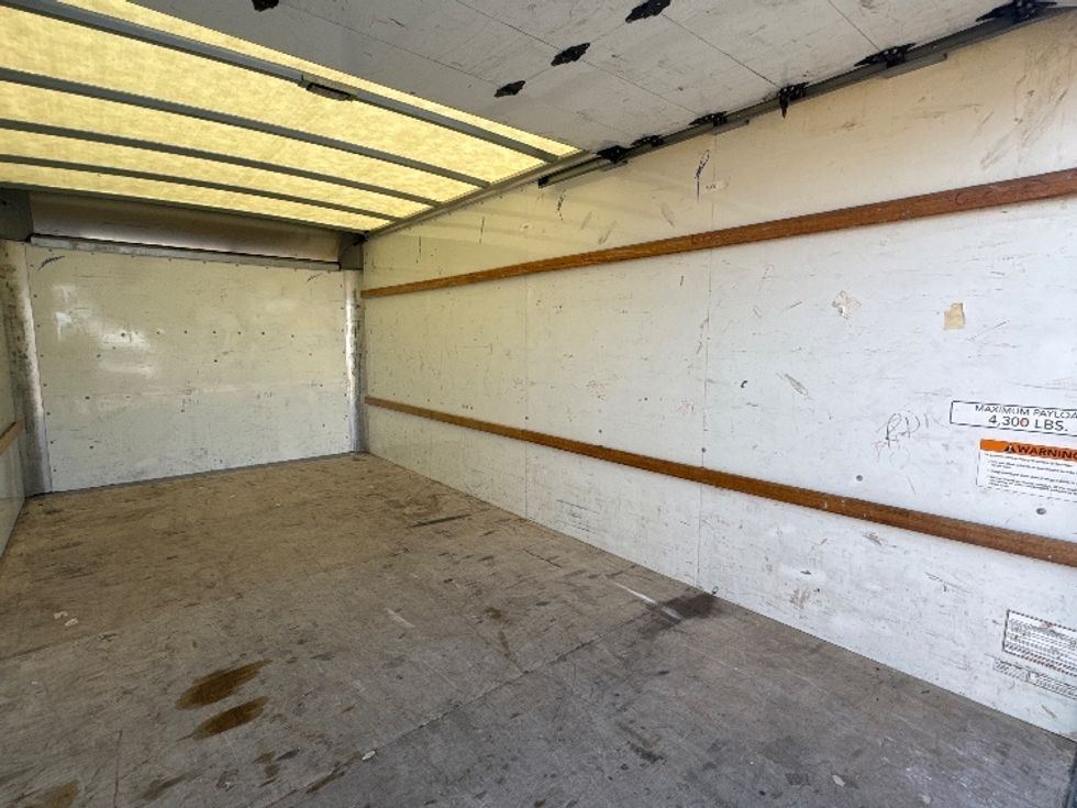 Light Duty Box Truck-Light and Medium Duty Trucks-GMC-2021-Savana G33903-Baton Rouge-LA-88,583\n\t\tmiles-$ 27,750 - Image 11