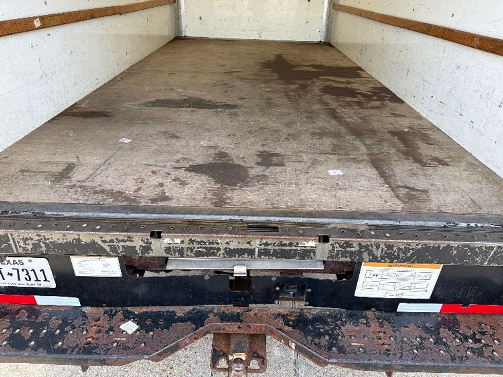 Light Duty Box Truck-Light and Medium Duty Trucks-GMC-2021-Savana G33903-Baton Rouge-LA-93,598\n\t\tmiles-$ 27,250 - Image 9