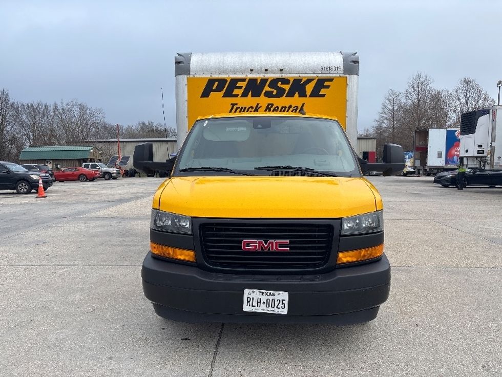 Light Duty Box Truck-Light and Medium Duty Trucks-GMC-2021-Savana G33903-Baton Rouge-LA-96,376\n\t\tmiles-$ 26,750 - Image 2