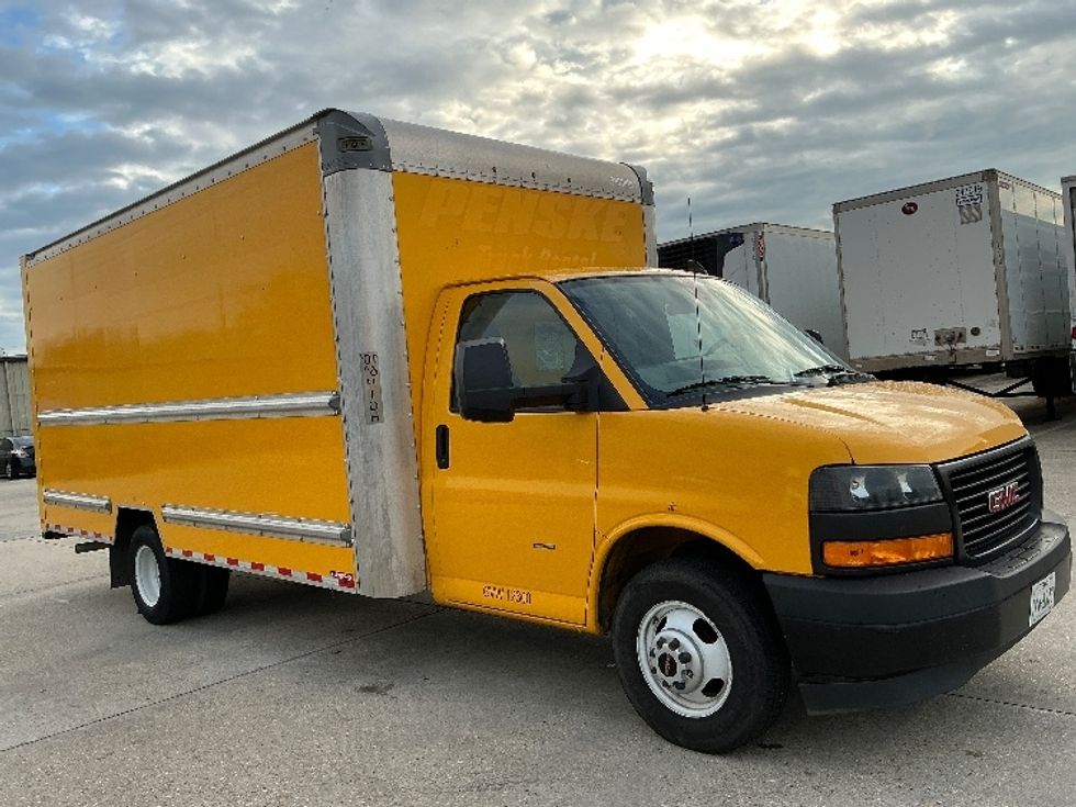 Light Duty Box Truck-Light and Medium Duty Trucks-GMC-2021-Savana G33903-Baton Rouge-LA-97,105\n\t\tmiles-$ 26,750 - Image 1