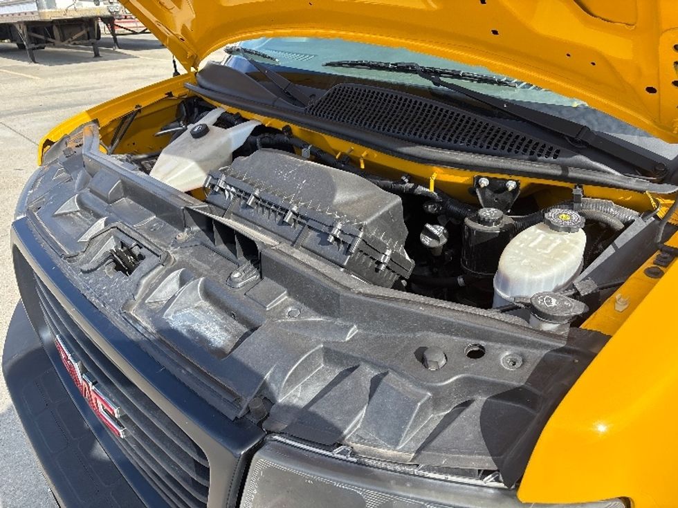 Light Duty Box Truck-Light and Medium Duty Trucks-GMC-2021-Savana G33903-Baton Rouge-LA-97,105\n\t\tmiles-$ 26,750 - Image 24