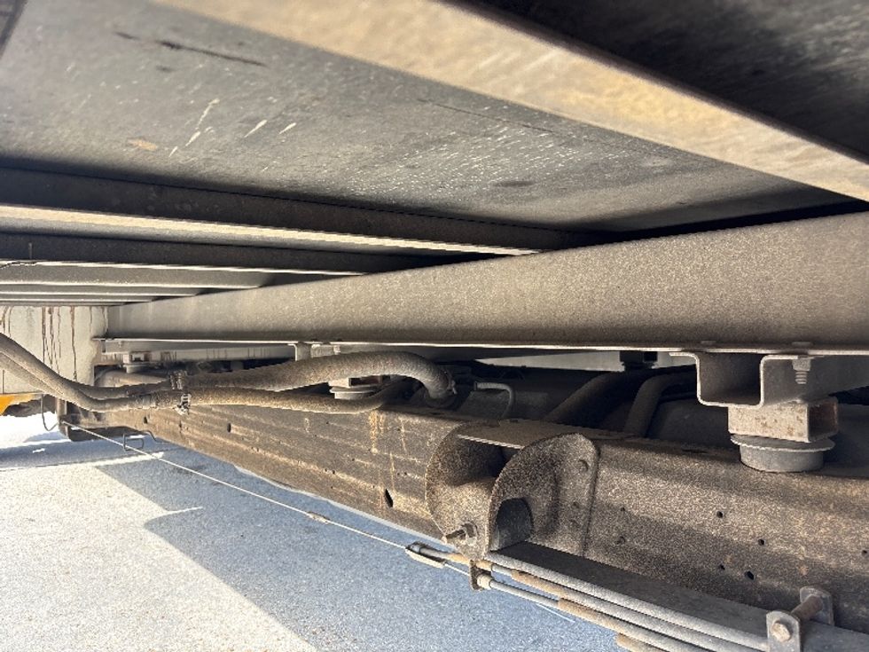 Light Duty Box Truck-Light and Medium Duty Trucks-GMC-2021-Savana G33903-Baton Rouge-LA-97,105\n\t\tmiles-$ 26,750 - Image 5