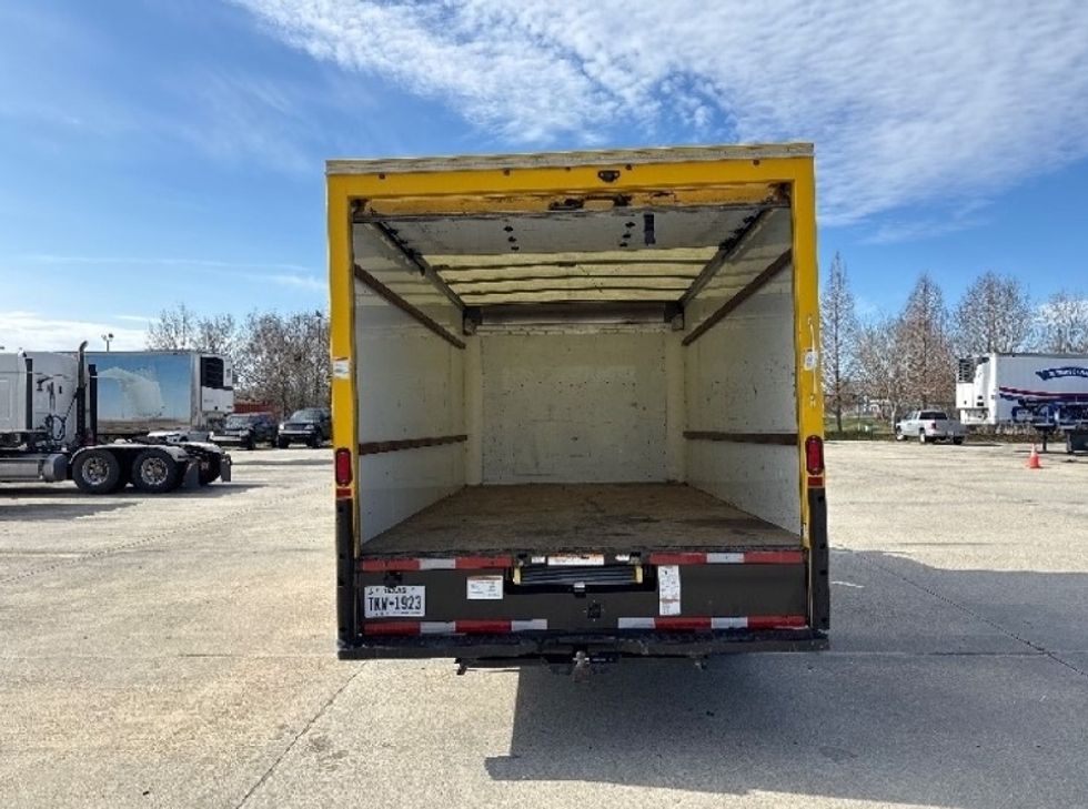 Light Duty Box Truck-Light and Medium Duty Trucks-GMC-2021-Savana G33903-Baton Rouge-LA-97,105\n\t\tmiles-$ 26,750 - Image 8