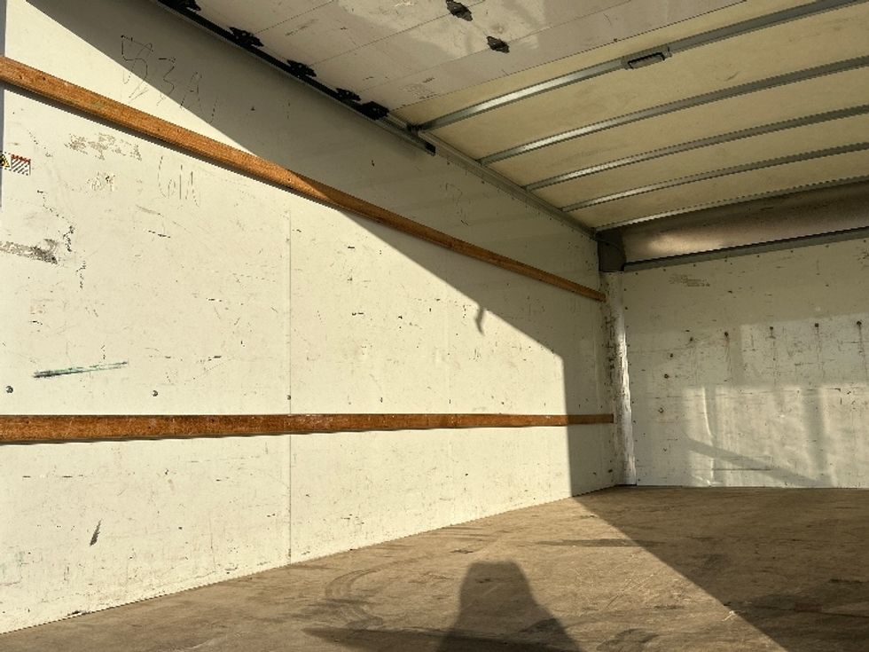 Light Duty Box Truck-Light and Medium Duty Trucks-GMC-2021-Savana G33903-Beaumont-TX-102,283\n\t\tmiles-$ 29,000 - Image 10