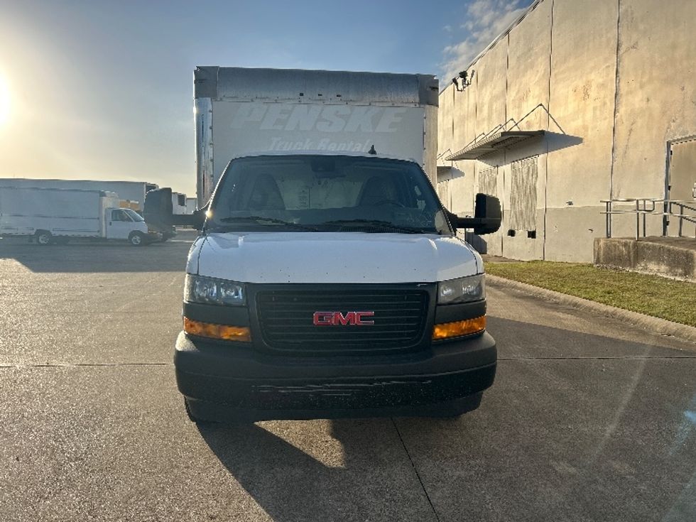 Light Duty Box Truck-Light and Medium Duty Trucks-GMC-2021-Savana G33903-Beaumont-TX-102,283\n\t\tmiles-$ 29,000 - Image 2
