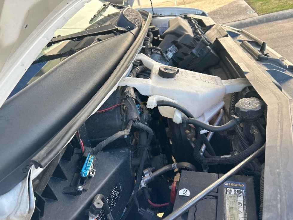 Light Duty Box Truck-Light and Medium Duty Trucks-GMC-2021-Savana G33903-Beaumont-TX-102,283\n\t\tmiles-$ 29,000 - Image 22