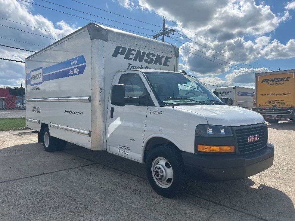 Light Duty Box Truck-Light and Medium Duty Trucks-GMC-2021-Savana G33903-Beaumont-TX-111,065\n\t\tmiles-$ 26,750 - Image 1