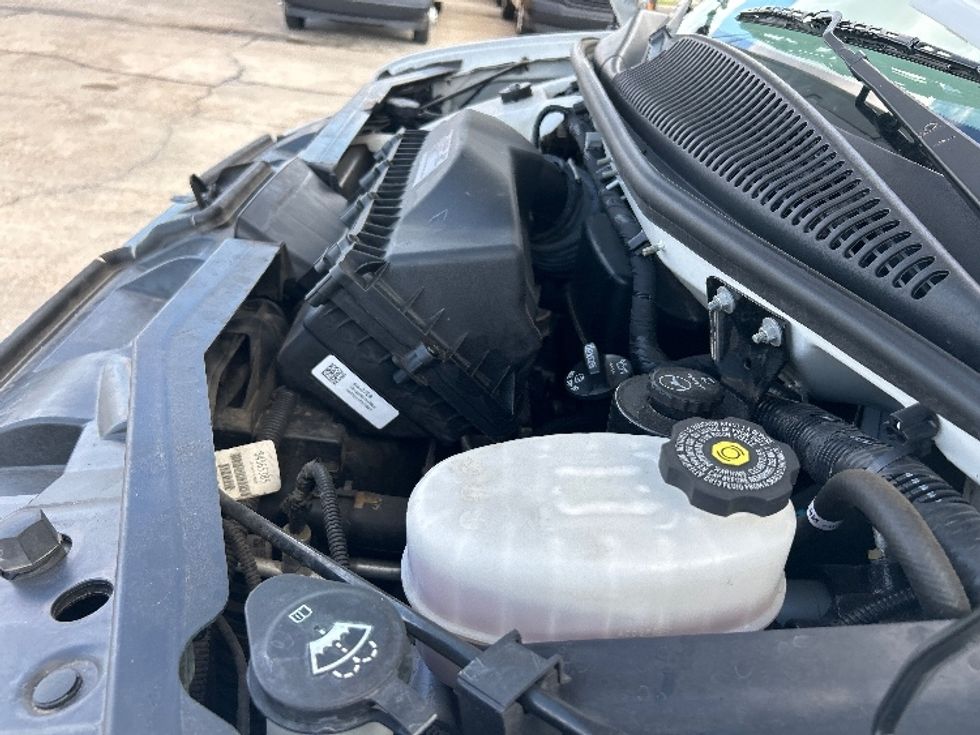 Light Duty Box Truck-Light and Medium Duty Trucks-GMC-2021-Savana G33903-Beaumont-TX-111,065\n\t\tmiles-$ 26,750 - Image 23