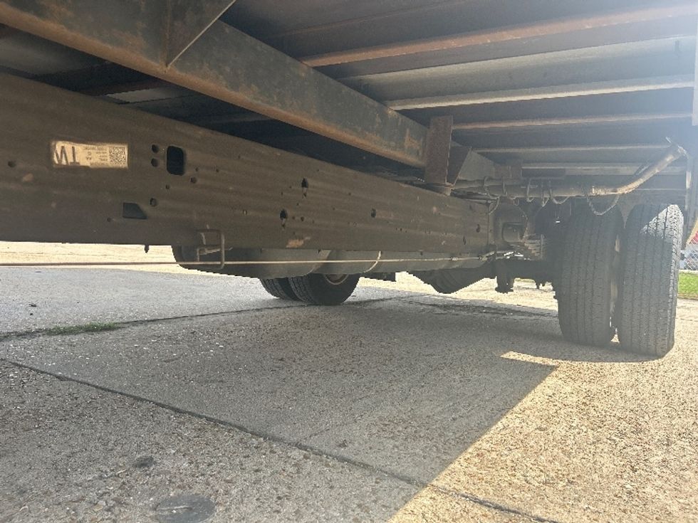 Light Duty Box Truck-Light and Medium Duty Trucks-GMC-2021-Savana G33903-Beaumont-TX-111,065\n\t\tmiles-$ 26,750 - Image 5