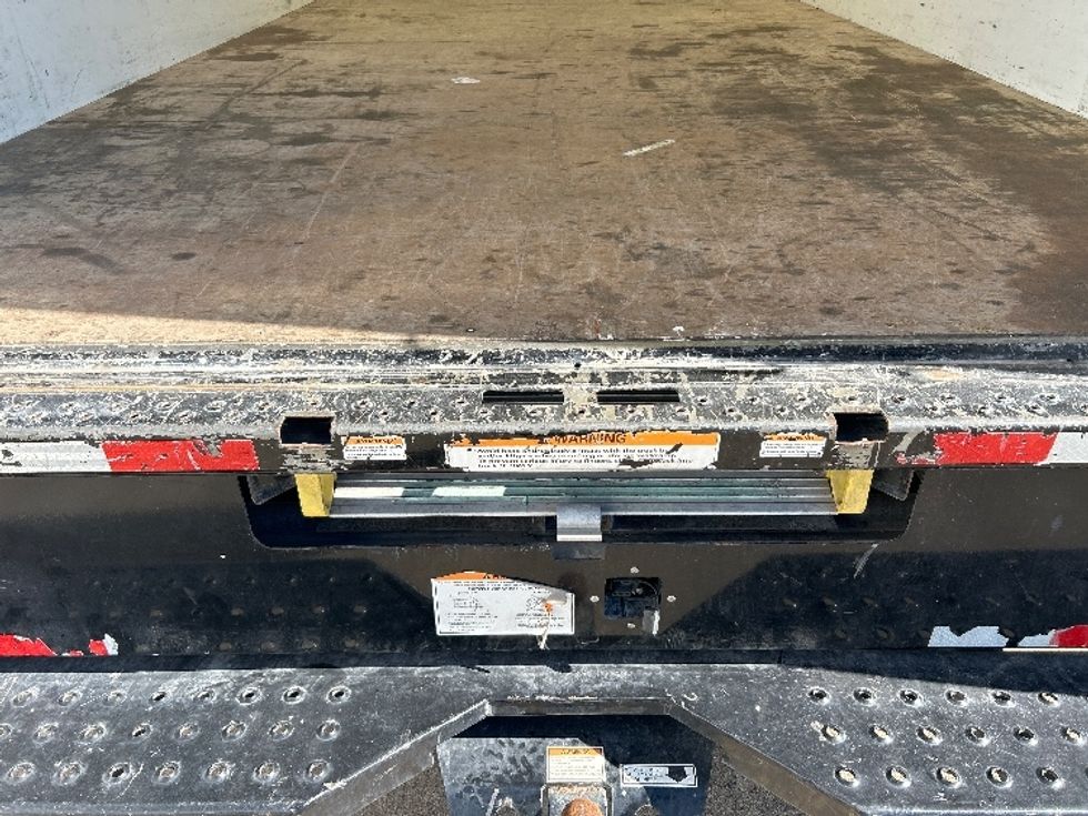 Light Duty Box Truck-Light and Medium Duty Trucks-GMC-2021-Savana G33903-Beaumont-TX-122,535\n\t\tmiles-$ 26,750 - Image 9