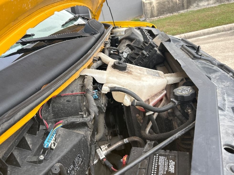 Light Duty Box Truck-Light and Medium Duty Trucks-GMC-2021-Savana G33903-Beaumont-TX-87,987\n\t\tmiles-$ 30,250 - Image 22