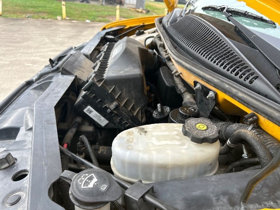 Light Duty Box Truck-Light and Medium Duty Trucks-GMC-2021-Savana G33903-Beaumont-TX-87,987\n\t\tmiles-$ 30,250 - Image 23