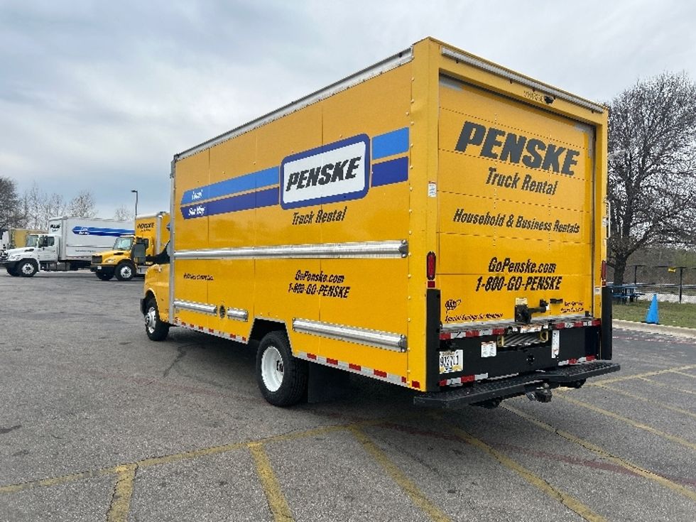 Light Duty Box Truck-Light and Medium Duty Trucks-GMC-2021-Savana G33903-Beaumont-TX-90,352\n\t\tmiles-$ 27,500 - Image 6