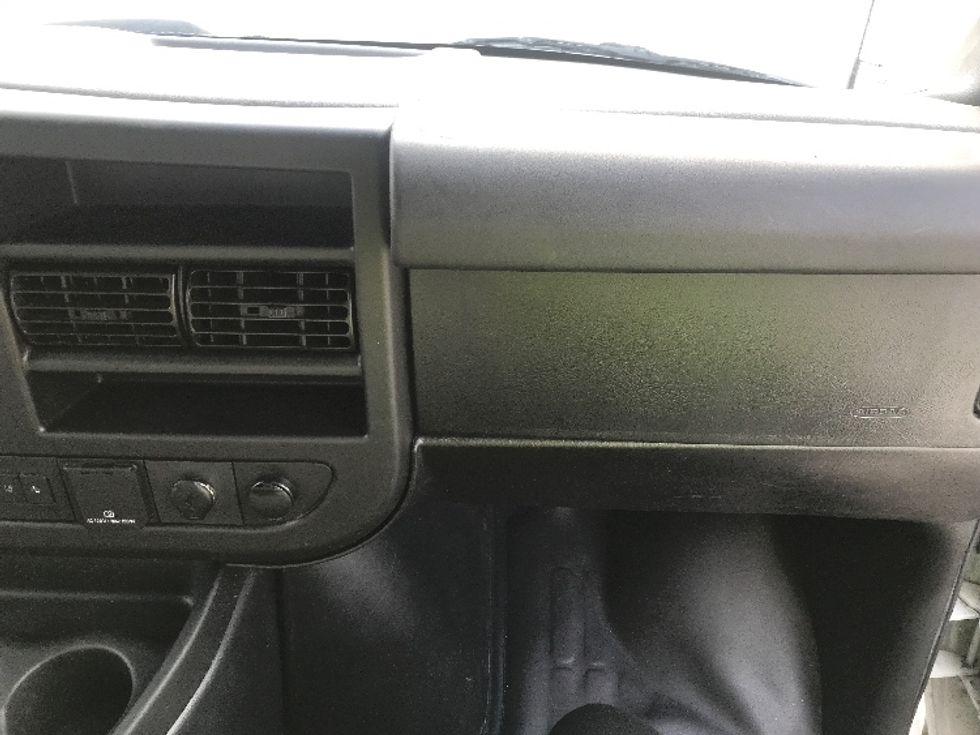 Light Duty Box Truck-Light and Medium Duty Trucks-GMC-2021-Savana G33903-Beaumont-TX-94,119\n\t\tmiles-$ 30,000 - Image 21