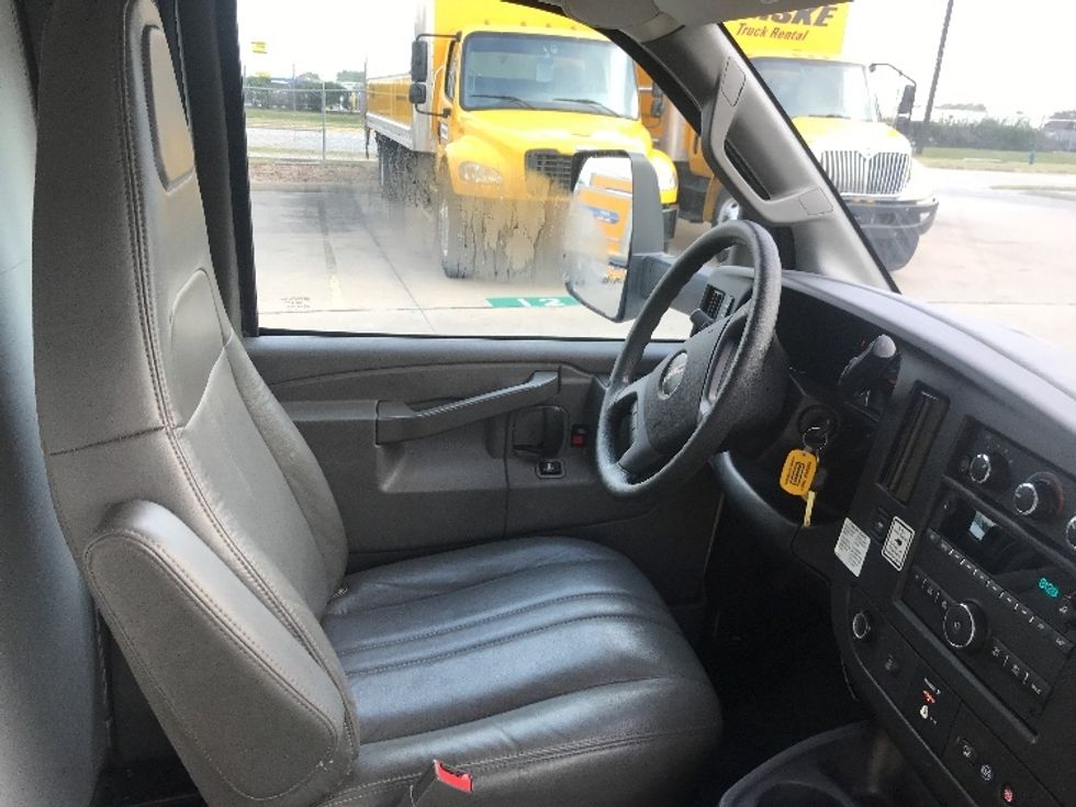 Light Duty Box Truck-Light and Medium Duty Trucks-GMC-2021-Savana G33903-Beaumont-TX-94,119\n\t\tmiles-$ 30,000 - Image 22