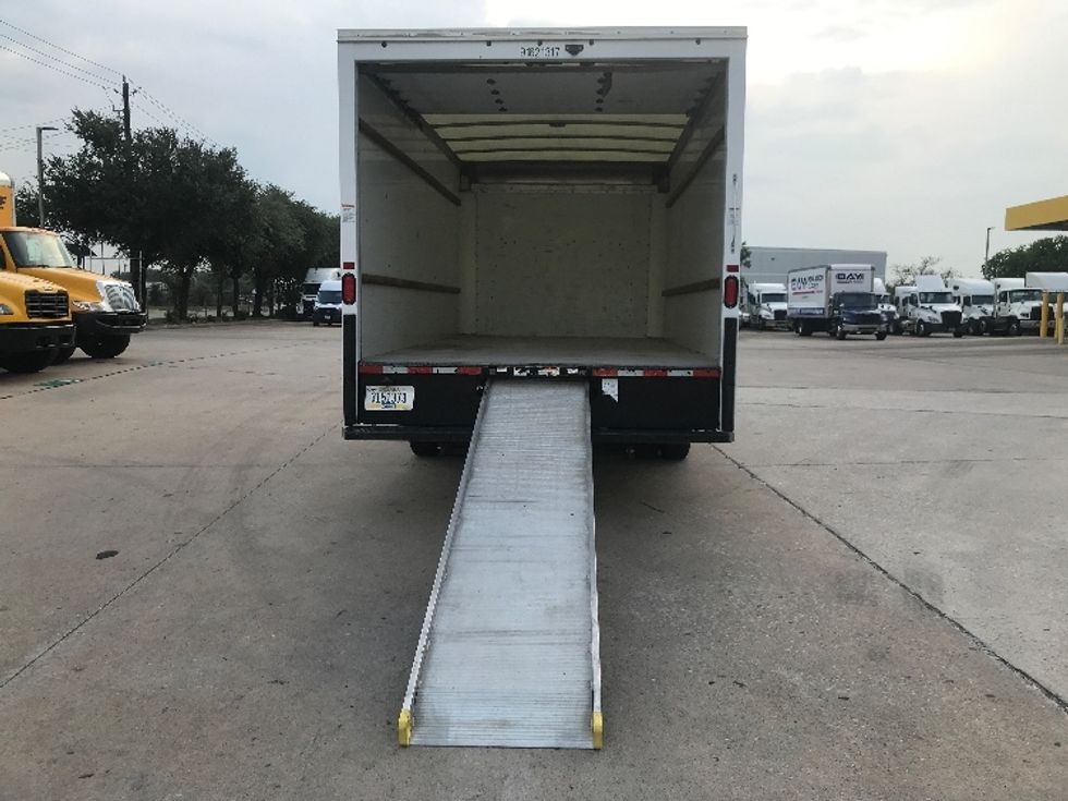 Light Duty Box Truck-Light and Medium Duty Trucks-GMC-2021-Savana G33903-Beaumont-TX-94,119\n\t\tmiles-$ 30,000 - Image 9